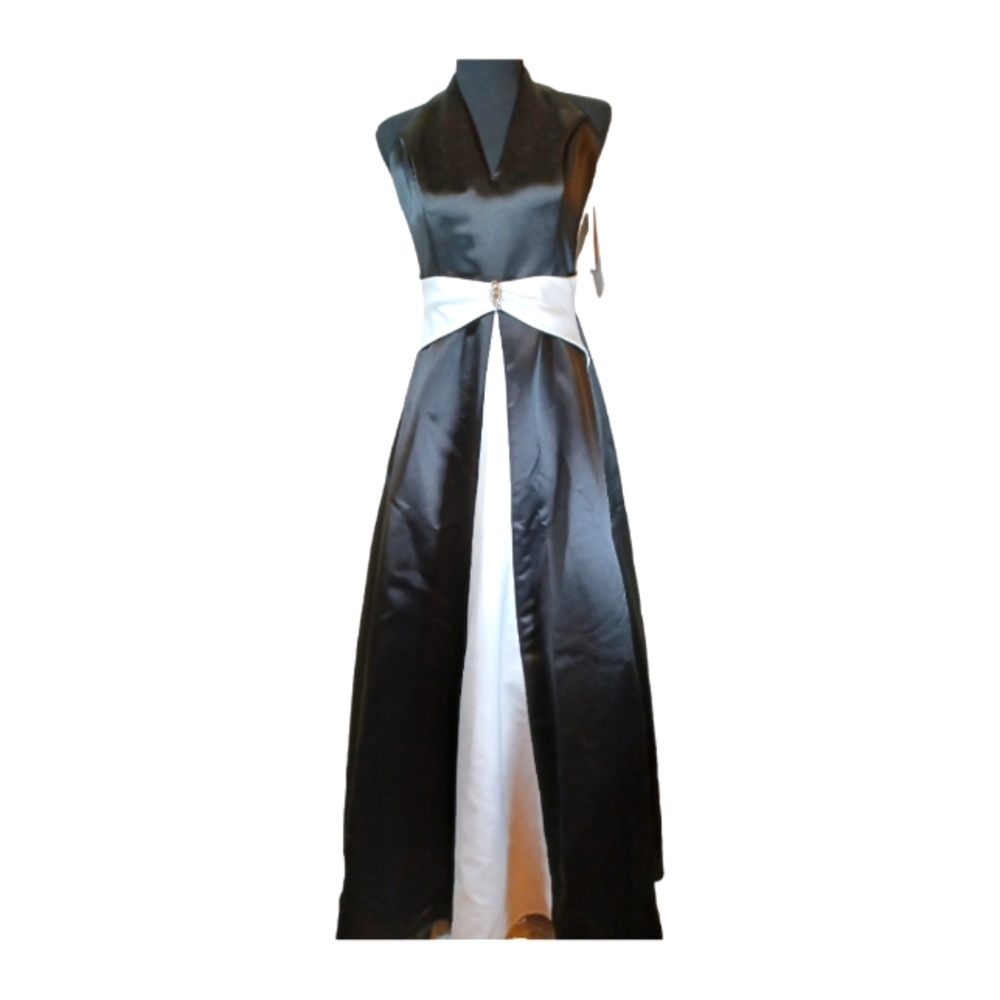 Scott McClintock NWTs Size 8 Tuxedo Halter Formal Evening Gown